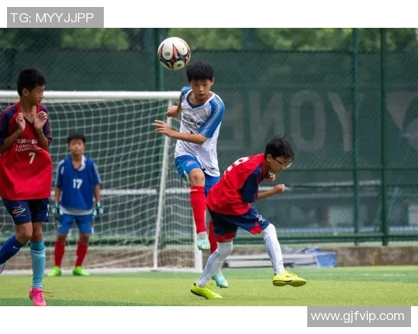 新生代小将足球球星闪耀绿茵场逐梦未来点燃无限激情希望