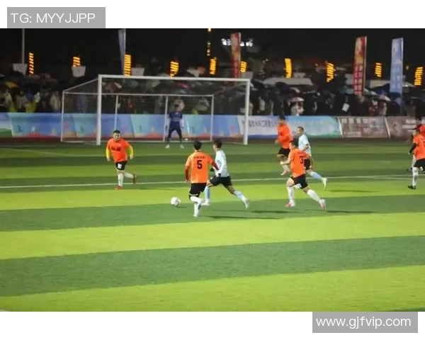 震撼球星足球照片剪辑展现绿茵场上激情与荣耀瞬间