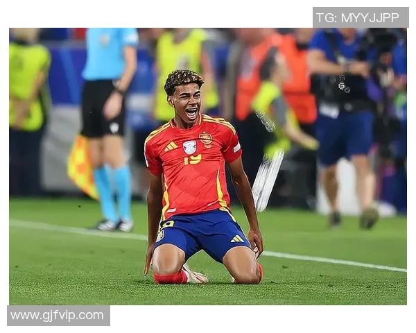 墨西哥天才足球球星崭露头角未来可期引发全球瞩目 墨西哥天才足球球星崭露头角未来可期引发全球瞩目